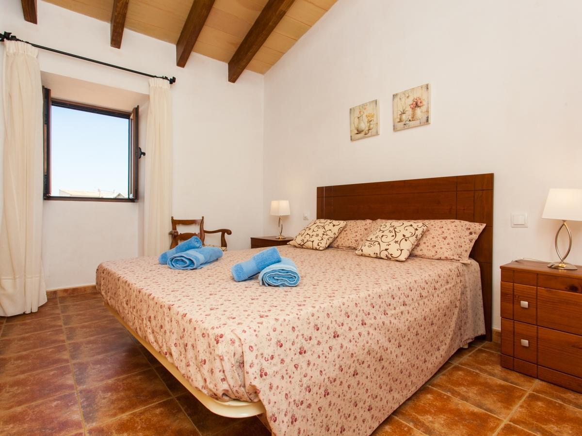 Villa Paula Llombarts Bagian luar foto